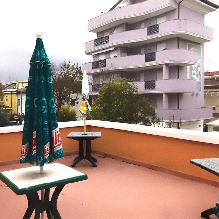 Hotel Villa Lorena Rimini Zewnętrze zdjęcie