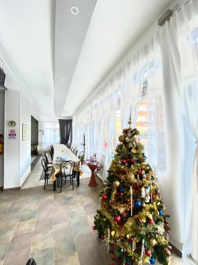 Hotel Villa Lorena Rimini Zewnętrze zdjęcie