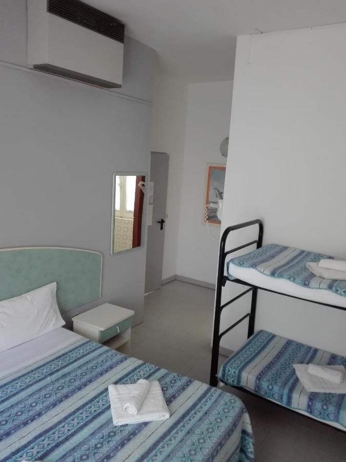 Hotel Villa Lorena Rimini Zewnętrze zdjęcie