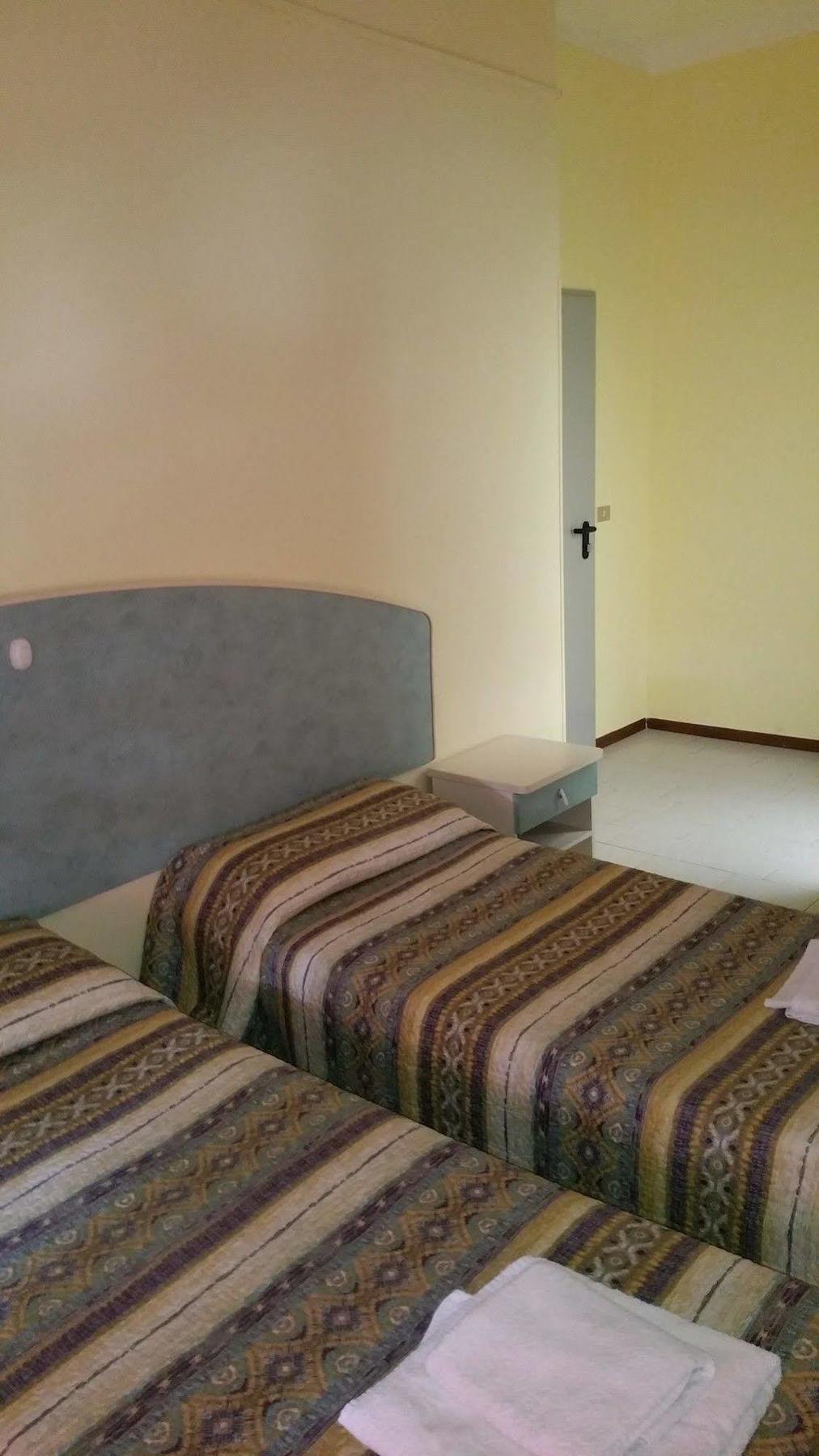 Hotel Villa Lorena Rimini Zewnętrze zdjęcie