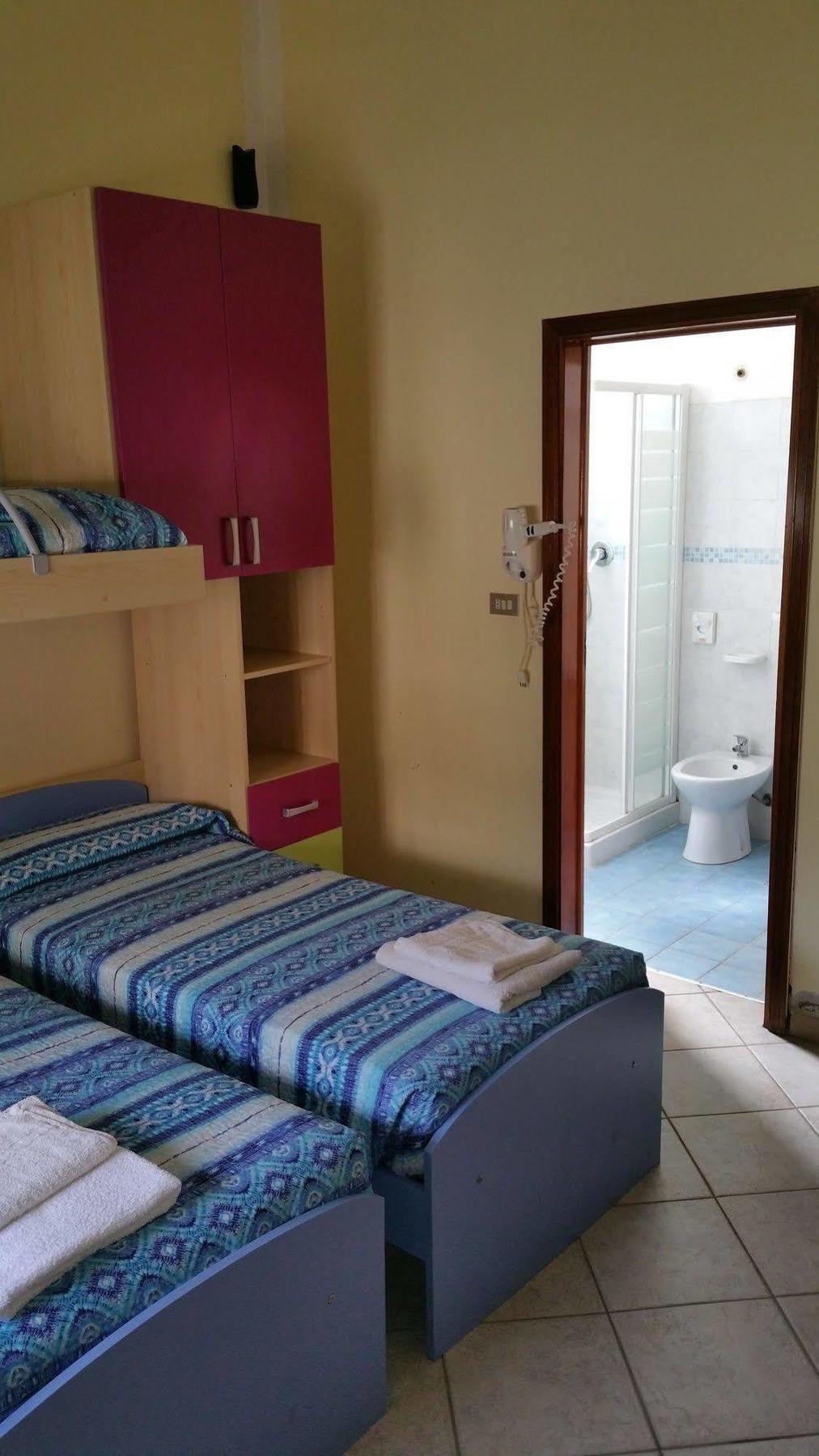 Hotel Villa Lorena Rimini Zewnętrze zdjęcie