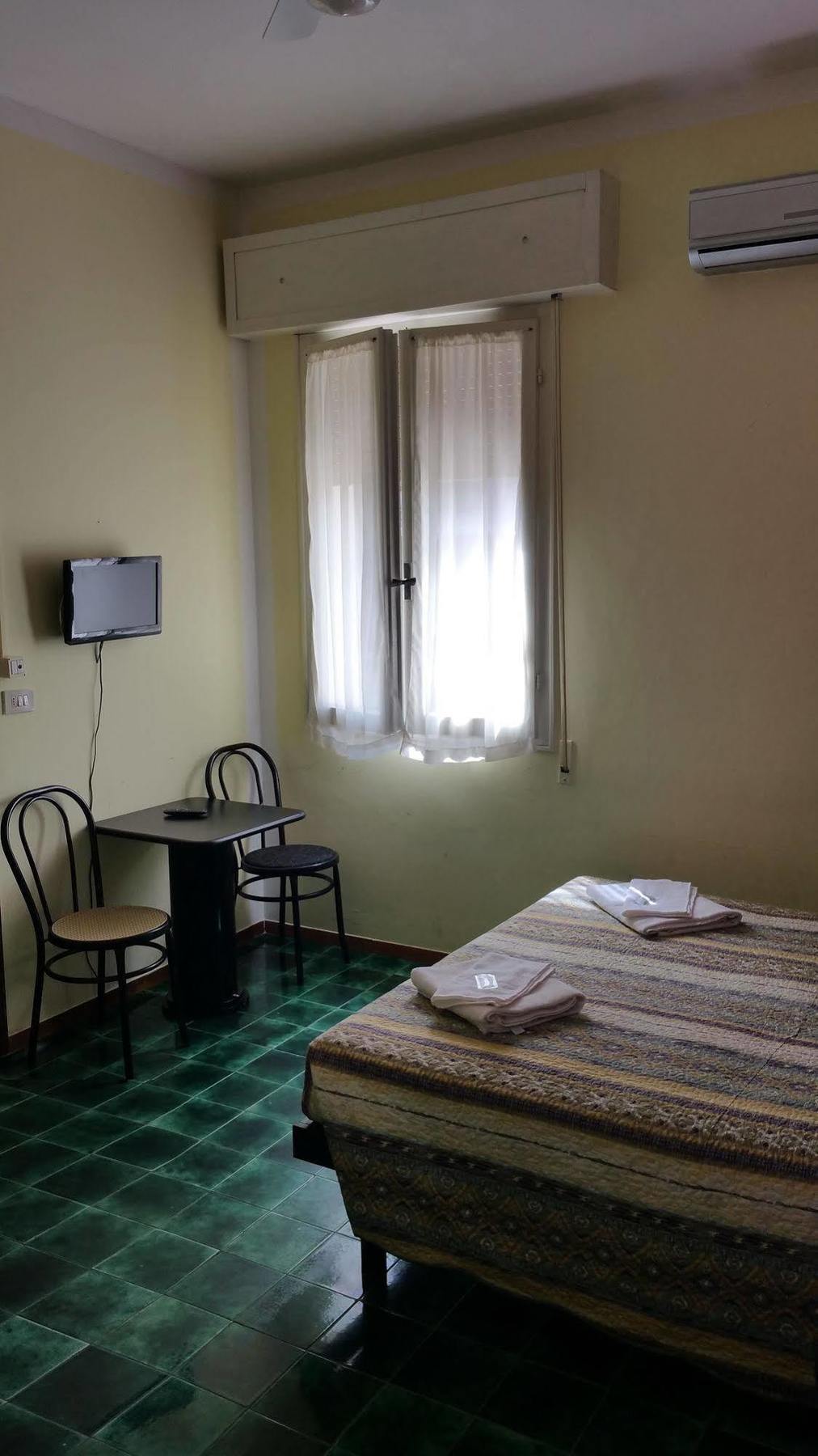 Hotel Villa Lorena Rimini Zewnętrze zdjęcie