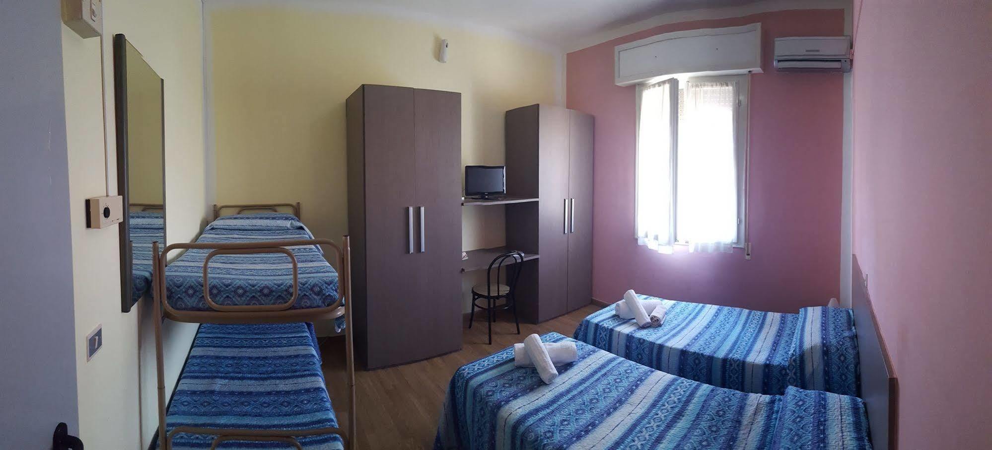 Hotel Villa Lorena Rimini Zewnętrze zdjęcie